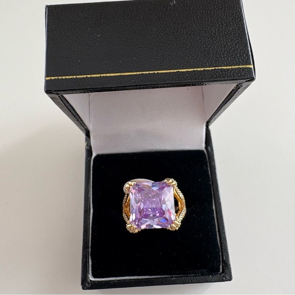 Bomb Party Glimmering Detail Ring RG81211 Lavender Topaz CZ Gold Plating - Picture 4 of 6